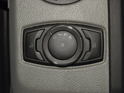 Used 2023 Ford E-450 and Econoline 450 Super Duty w/ Power Windows & Locks Group RWD image 22