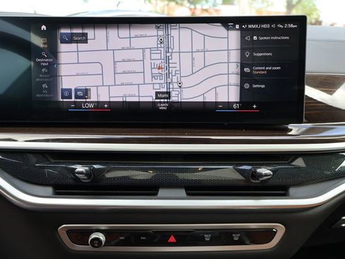 Used 2023 BMW X7 xDrive40i w/ Executive Package AWD/4WD image 54