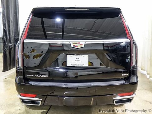 Used 2021 Cadillac Escalade ESV Premium Luxury w/ Driver Assist Tech Package AWD/4WD image 8