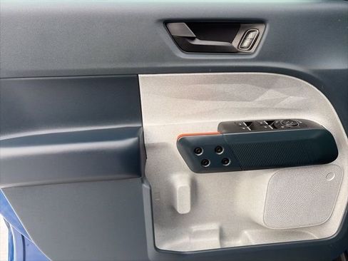 Used 2024 Ford Maverick XLT image 17