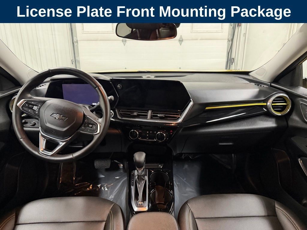 Used 2025 Chevrolet Trax ACTIV w/ Driver Confidence Package FWD image 3