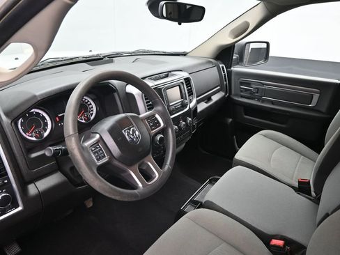 Used 2022 RAM 1500 Classic SLT AWD/4WD image 17