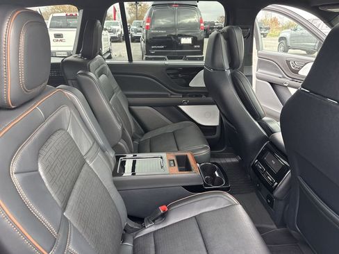 Used 2025 Lincoln Aviator Black Label image 34