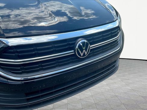Used 2024 Volkswagen Jetta SE FWD image 33
