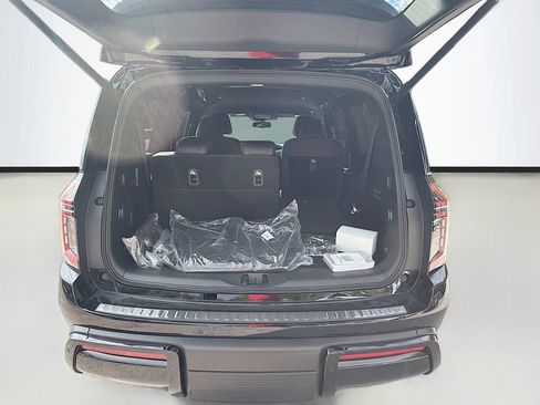 New 2026 Nissan Armada SL w/ Captain's Chari Seat Package RWD image 30
