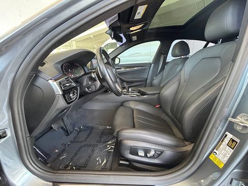 Used 2020 BMW 530i w/ Convenience Package RWD image 11