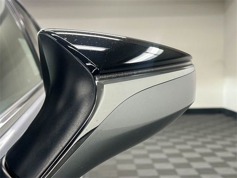 Certified 2025 Lexus UX 300h FWD image 22