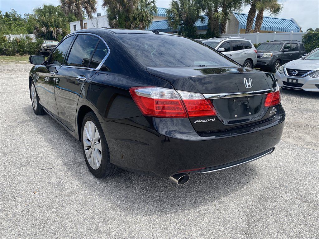 Used 2015 Honda Accord Touring image 5