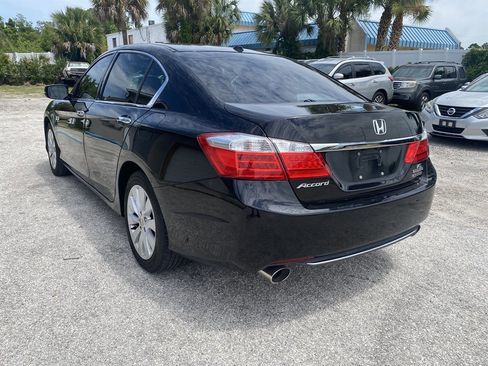 Used 2015 Honda Accord Touring image 5