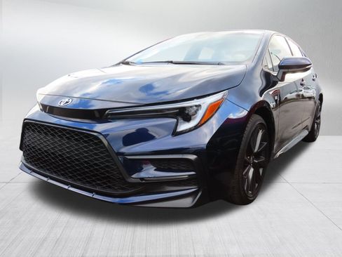 Used 2024 Toyota Corolla SE image 3