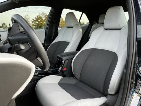 Used 2022 Toyota Corolla XSE image 22