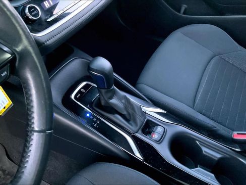 Used 2021 Toyota Corolla SE image 16