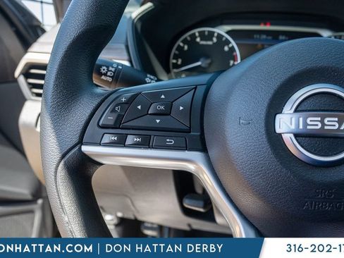 Used 2025 Nissan Altima 2.5 SV FWD image 13