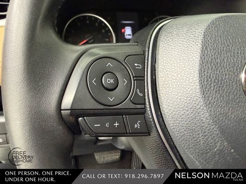 Used 2019 Toyota RAV4 XLE Premium AWD/4WD image 23