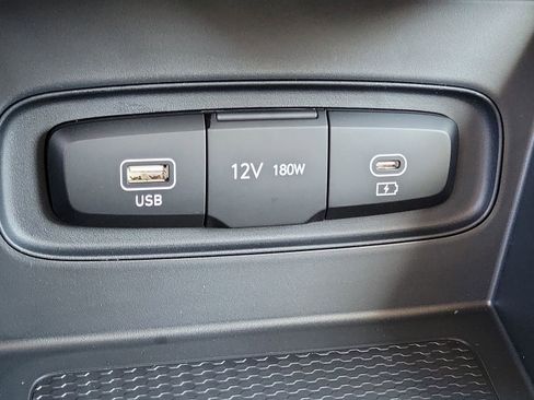 New 2026 Hyundai Venue SE FWD image 13
