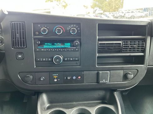 Used 2024 GMC Savana 2500 w/ Driver Convenience Package image 18