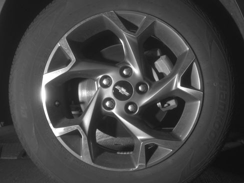Used 2025 Chevrolet Trax LT FWD image 13