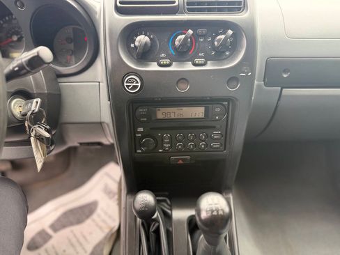 Used 2003 Nissan Xterra XE AWD/4WD image 16