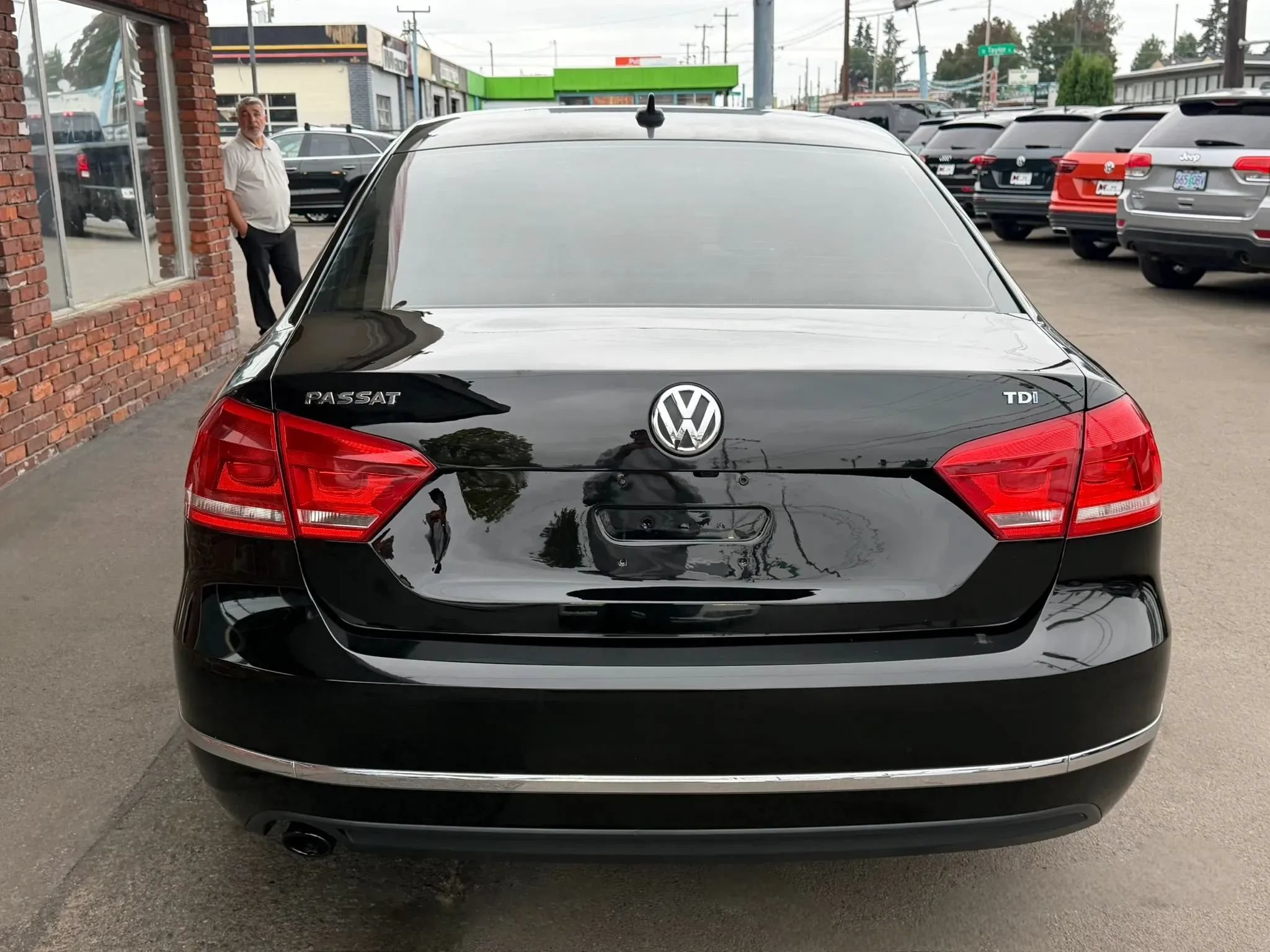 Used 2014 Volkswagen Passat TDI SE FWD image 4