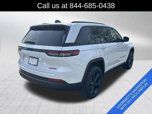 Certified 2025 Jeep Grand Cherokee Limited w/ Luxury Tech Group II image 5