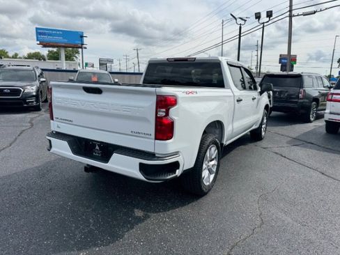 Used 2023 Chevrolet Silverado 1500 Custom AWD/4WD image 5