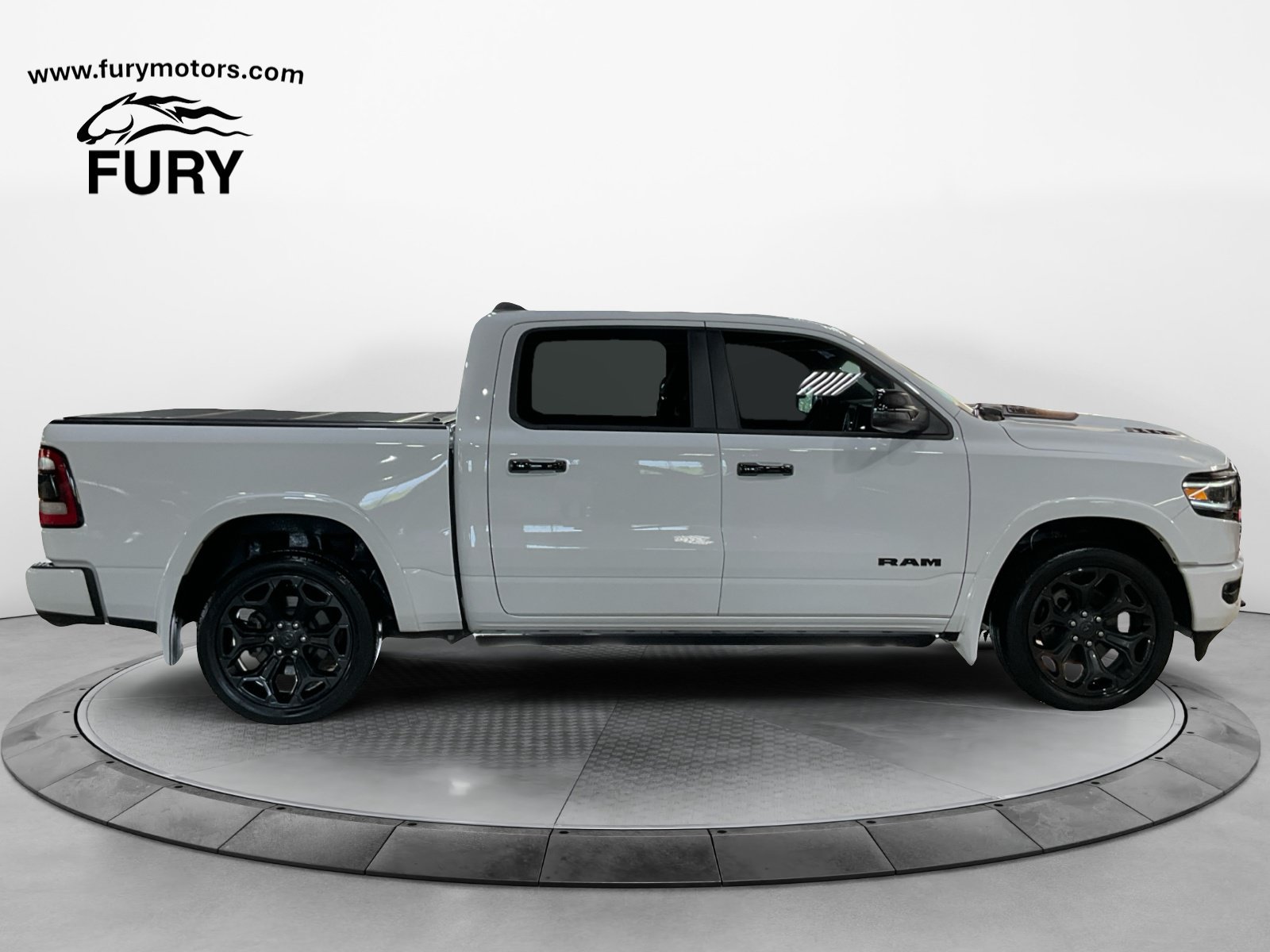 Used 2023 RAM 1500 Limited AWD/4WD image 3