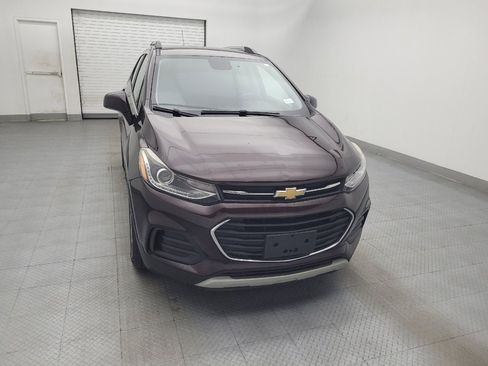 Used 2020 Chevrolet Trax LT FWD image 14
