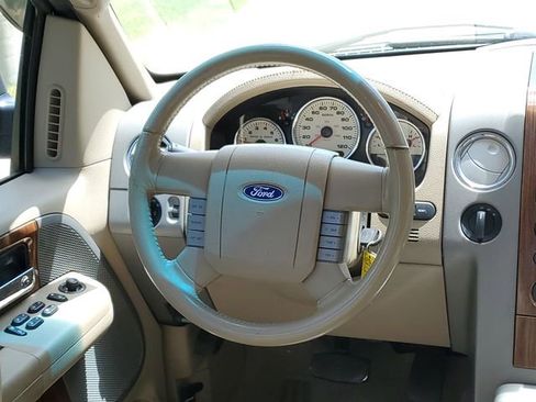 Used 2004 Ford F150 Lariat AWD/4WD image 23