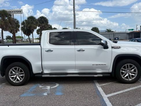 Used 2020 GMC Sierra 1500 SLT w/ SLT Premium Package image 2
