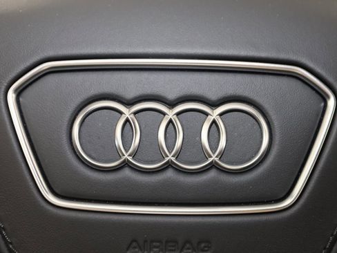 Used 2025 Audi S8 image 72