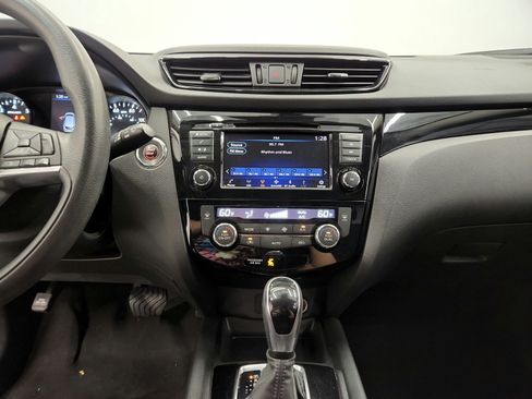 Used 2020 Nissan Rogue Sport SV FWD image 34