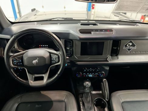 Used 2022 Ford Bronco Outer Banks image 10
