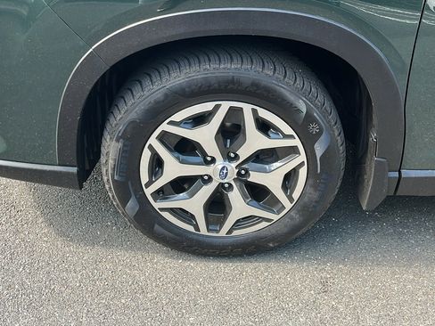 Certified 2022 Subaru Forester Premium AWD/4WD image 10