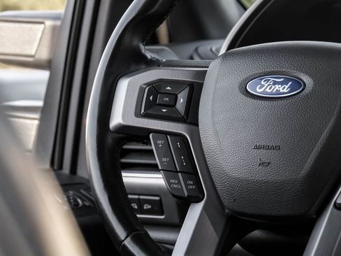 Used 2022 Ford F350 Platinum w/ FX4 Off-Road Package AWD/4WD image 16