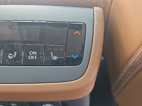 New 2026 Nissan Pathfinder Platinum image 34