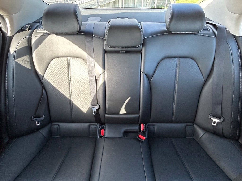 Used 2025 Genesis G70 2.5T AWD/4WD image 13