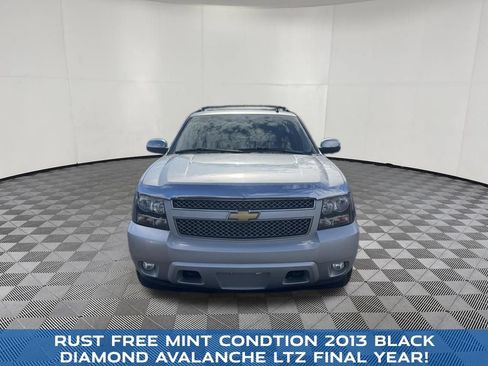 Used 2013 Chevrolet Avalanche LTZ AWD/4WD image 2