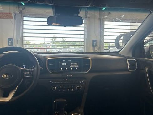 Used 2022 Kia Sportage LX FWD image 17