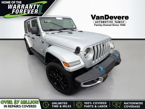 Used 2023 Jeep Wrangler Unlimited Sahara w/ Dual Top Group AWD/4WD image 1