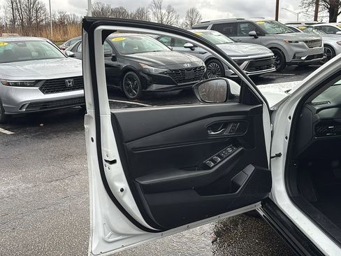 Certified 2023 Honda Accord Touring image 11