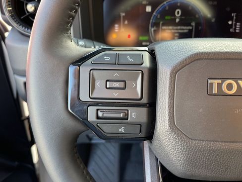 Certified 2025 Toyota Land Cruiser image 17