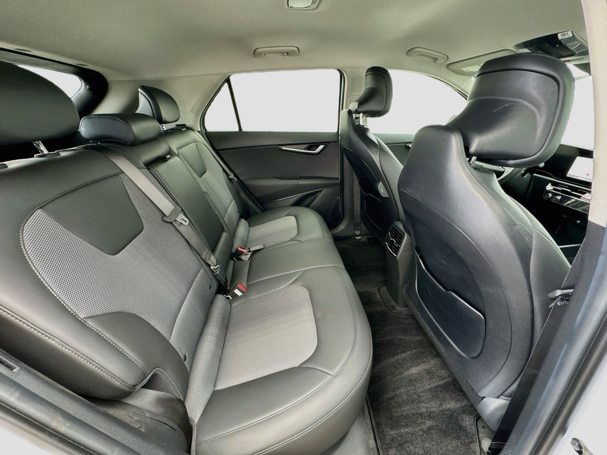 Used 2025 Kia Niro Wind FWD image 18