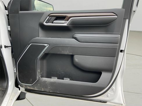 Used 2024 Chevrolet Silverado 1500 LT image 19