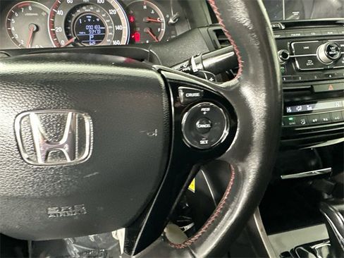 Used 2017 Honda Accord Sport Special Edition image 26
