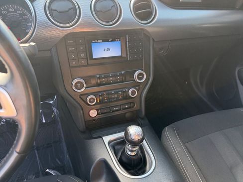 Used 2019 Ford Mustang GT RWD image 18
