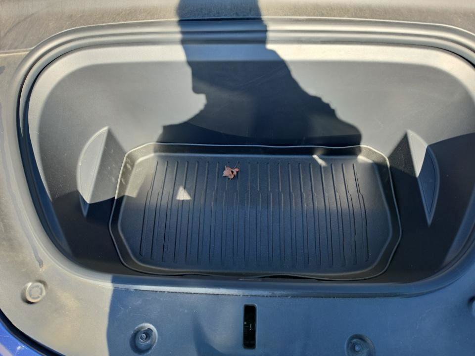 Used 2024 Tesla Model Y Long Range AWD/4WD image 8