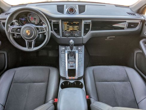 Used 2016 Porsche Macan S image 20