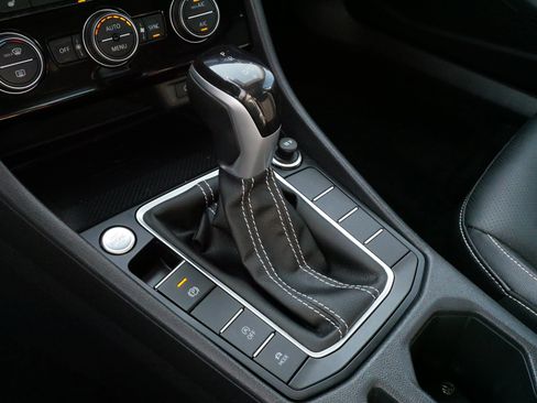 Certified 2023 Volkswagen Jetta SEL FWD image 21