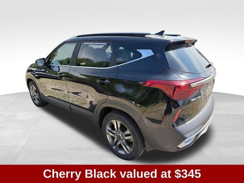 Used 2023 Kia Seltos S w/ Navigation Package AWD/4WD image 4