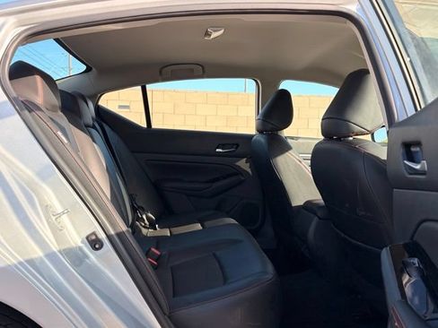 Used 2025 Nissan Altima 2.5 SR AWD/4WD image 15